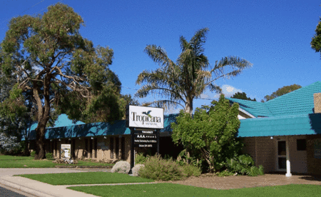 The Tropicana Motor Inn - Holiday Great Ocean Road 0