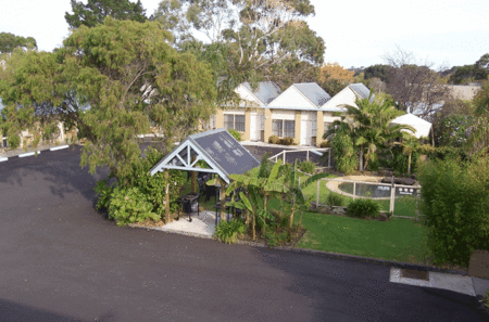 The Tropicana Motor Inn - Holiday Great Ocean Road 4
