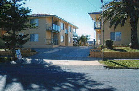 AA Madalena Court Holiday Apartments - Holiday Great Ocean Road 0