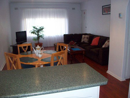 AA Madalena Court Holiday Apartments - Holiday Great Ocean Road 2
