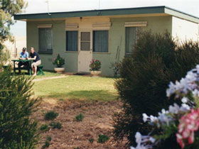 Oaklands Fishing Cottage - Holiday Great Ocean Road 0