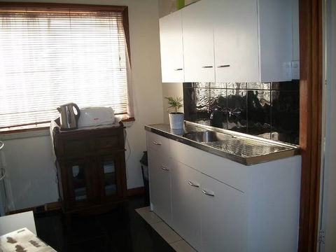 Beachside Apartment - Hove - Holiday Great Ocean Road 1