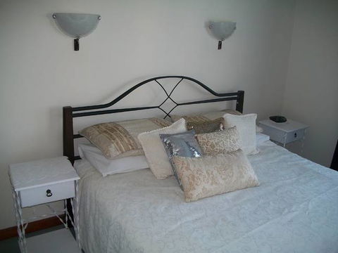 Beachside Apartment - Hove - Holiday Great Ocean Road 5