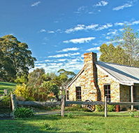 Adelaide Hills Country Cottages - Gum Tree Cottage - Holiday Great Ocean Road