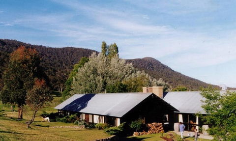 Crackenback Farm Mountain Guesthouse - Holiday Great Ocean Road 0