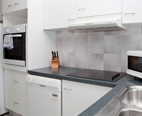 Ambassador Apartments Holiday Units - Holiday Great Ocean Road 2