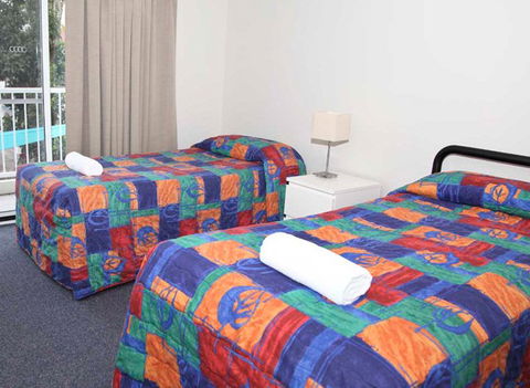 Ambassador Apartments Holiday Units - Holiday Great Ocean Road 4