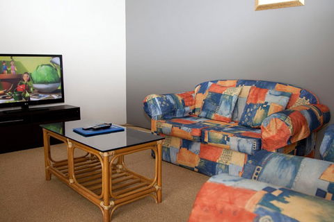 Ambassador Apartments Holiday Units - Holiday Great Ocean Road 5