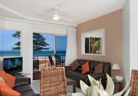 Coolum Baywatch Resort - Holiday Great Ocean Road 2