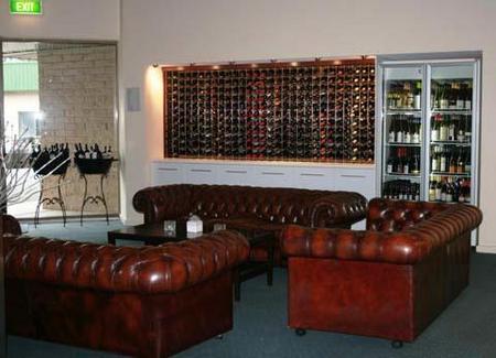 International Motor Inn - Holiday Great Ocean Road 0