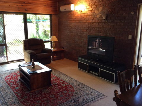 Cleveland Visitor Villas Motel & Shailer Park Garden Villas - Holiday Great Ocean Road 6