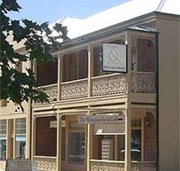 Cobb  Co Court Boutique Hotel - Holiday Great Ocean Road
