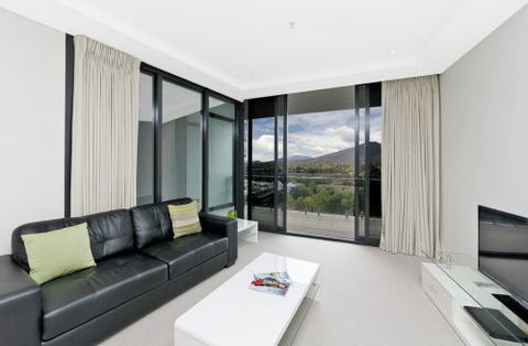 Astra Apartments Canberra - Holiday Great Ocean Road 2