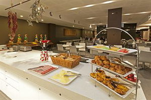 Causeway 353 Hotel