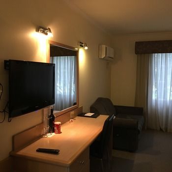 Eltham Gateway Hotel - Holiday Great Ocean Road 9