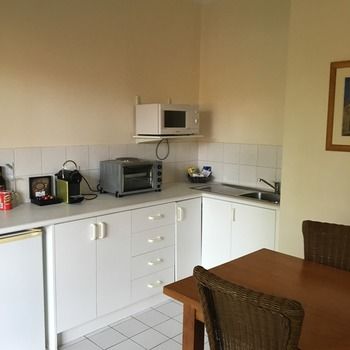 Eltham Gateway Hotel - Holiday Great Ocean Road 23