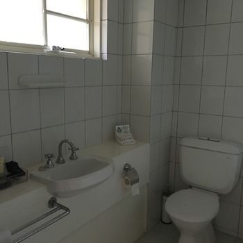 Eltham Gateway Hotel - Holiday Great Ocean Road 30