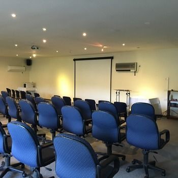 Eltham Gateway Hotel - Holiday Great Ocean Road 40