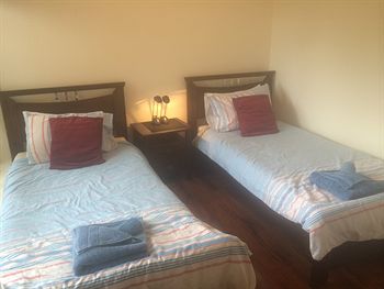 Australian Home Away @ East Doncaster Andersons Creek 1 - Holiday Great Ocean Road 4