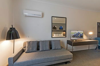 Quality Hotel CKS Sydney Airport - Holiday Great Ocean Road 29
