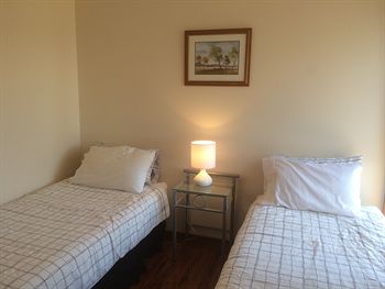 Australian Home Away @ Doncaster Andersons Creek 2 - Holiday Great Ocean Road 5
