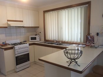 Australian Home Away @ Doncaster Andersons Creek 2 - Holiday Great Ocean Road 7