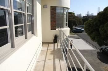 Albert Road Serviced Apartments - Holiday Great Ocean Road 2