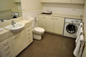 Albert Road Serviced Apartments - Holiday Great Ocean Road 10
