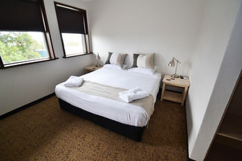 Crossroads Hotel Liverpool - Holiday Great Ocean Road 2