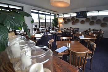 Crossroads Hotel Liverpool - Holiday Great Ocean Road 9