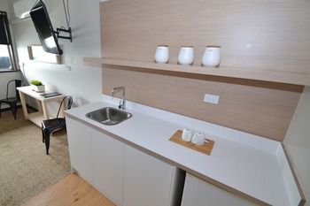 Crossroads Hotel Liverpool - Holiday Great Ocean Road 20