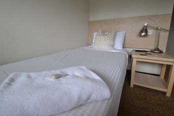 Crossroads Hotel Liverpool - Holiday Great Ocean Road 22