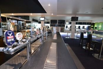 Crossroads Hotel Liverpool - Holiday Great Ocean Road 28