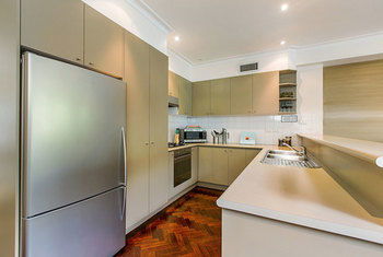 Apartment2c - Tribeca - Holiday Great Ocean Road 13