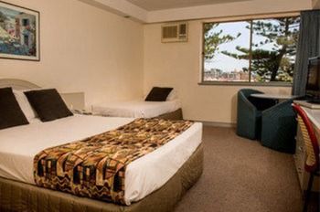 Newcastle Beach Hotel - Holiday Great Ocean Road 4