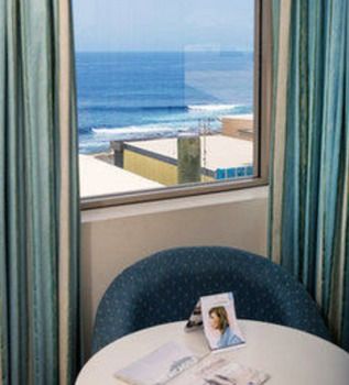 Newcastle Beach Hotel - Holiday Great Ocean Road 8