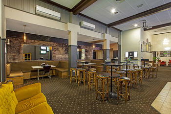 Commonwealth Hotel Newcastle - Holiday Great Ocean Road 9