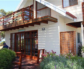 Anchlia Waterfront Cottages - Holiday Great Ocean Road 1