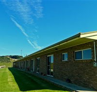 Island Breeze Motel