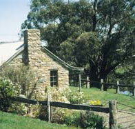 Adelaide Hills Country Cottages - Gum Tree Cottage - Holiday Great Ocean Road