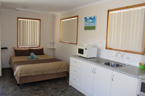 Ardrossan Caravan Park - Holiday Great Ocean Road 2