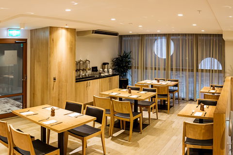 Brady Hotels Central Melbourne - Holiday Great Ocean Road 8