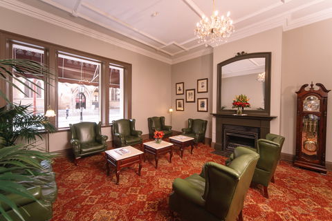 Hadley's Orient Hotel - Holiday Great Ocean Road 1