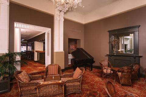 Hadley's Orient Hotel - Holiday Great Ocean Road 9
