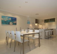 Hamilton Island Private Apartment - Poinciana