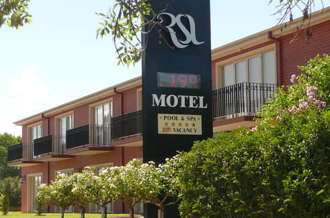 Wagga RSL Club Motel And Apartments - Holiday Great Ocean Road 1
