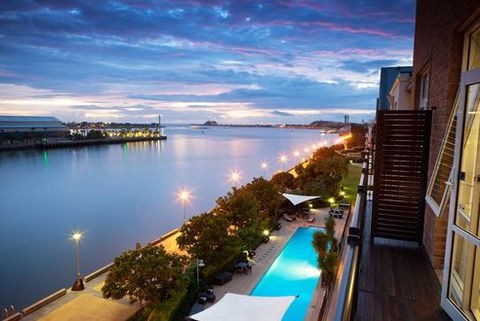 Crowne Plaza Newcastle - Holiday Great Ocean Road 0