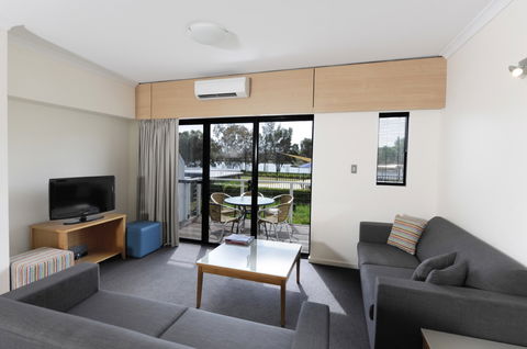Assured Ascot Quays Apartment Hotel - Holiday Great Ocean Road 5