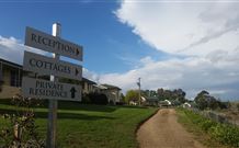 Wagga Wagga Country Cottages - - Holiday Great Ocean Road 1