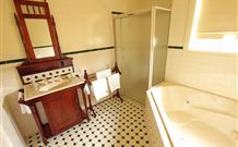 Wagga Wagga Country Cottages - - Holiday Great Ocean Road 5